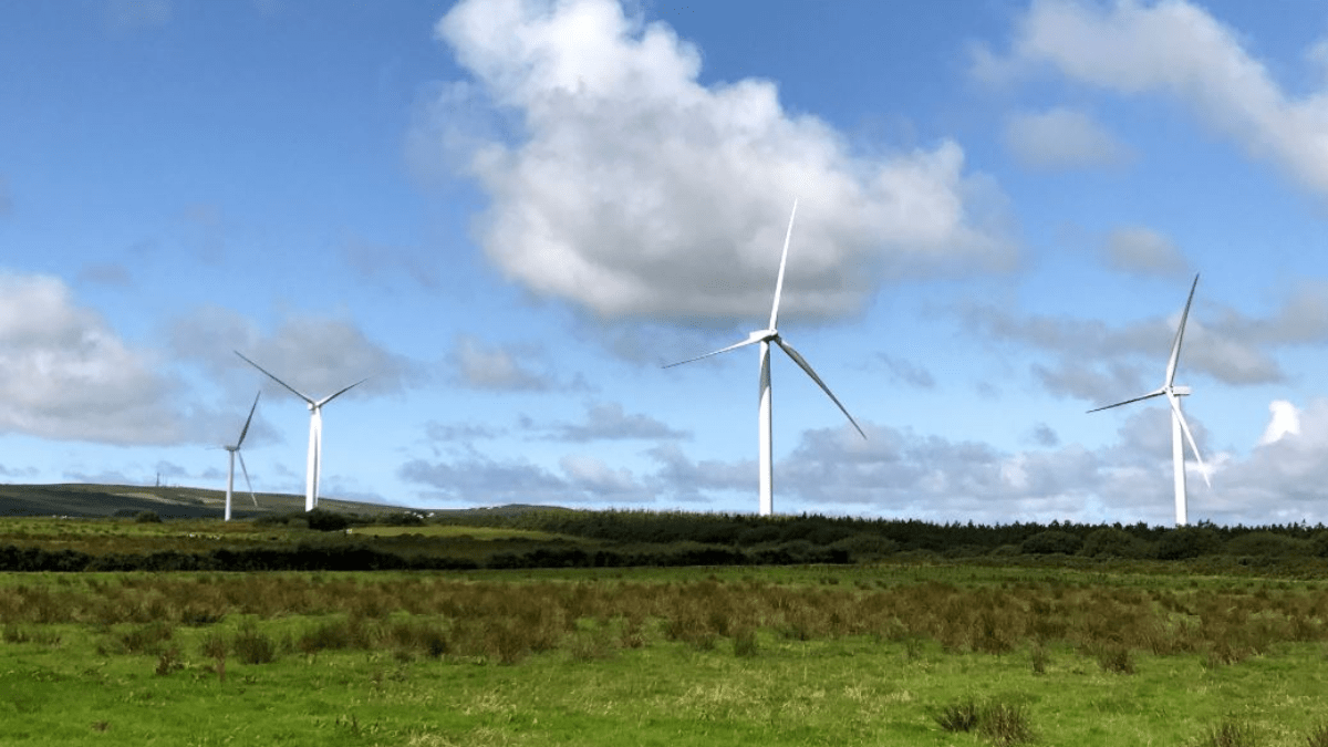 Endiprev supported GE in the commissioning of the Tullahennel Wind Farm, a hybrid power project in Ireland